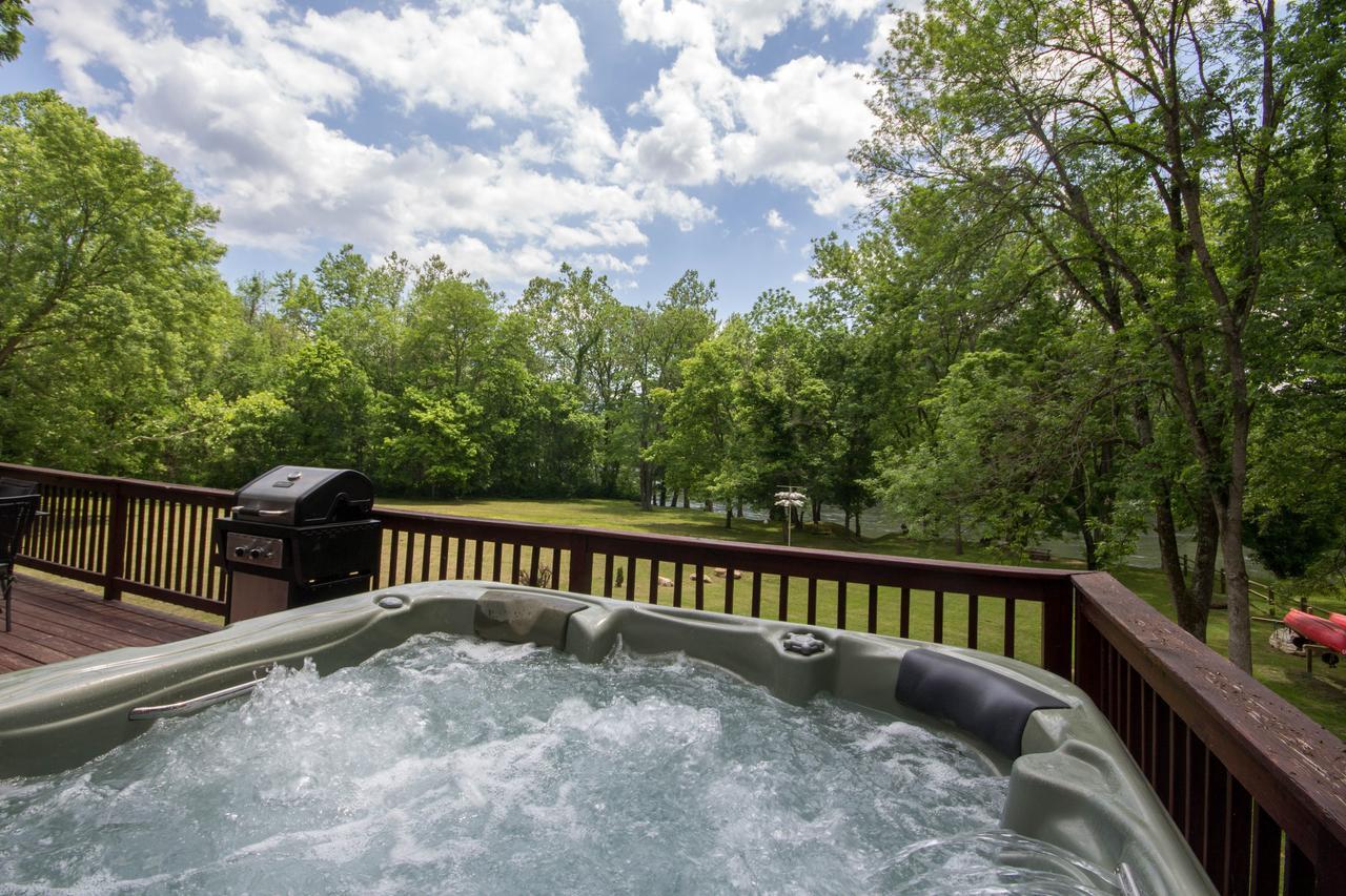 Bear Valley- Riverfront With Hot Tub! لوراي المظهر الخارجي الصورة